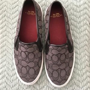 ❤️ Auth Coach Chrissy Slip-On Logo Sneakers ❤️