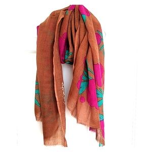 Virginia Johnson printed shawl/scarf wool guaze