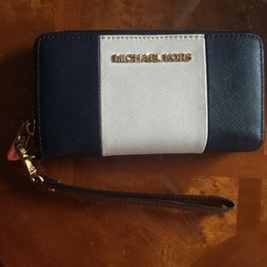 Michael Kors Wristlet