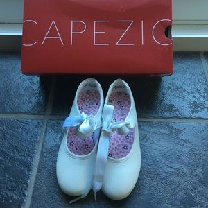 Capezio tap shoes