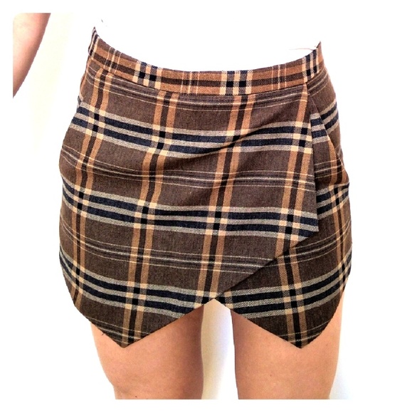 Plaid Zara cross over mini skirt