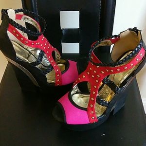 Strappy Back Zip Up Wedge