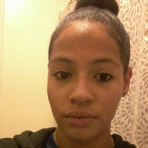 Meet your Posher, Gabriela