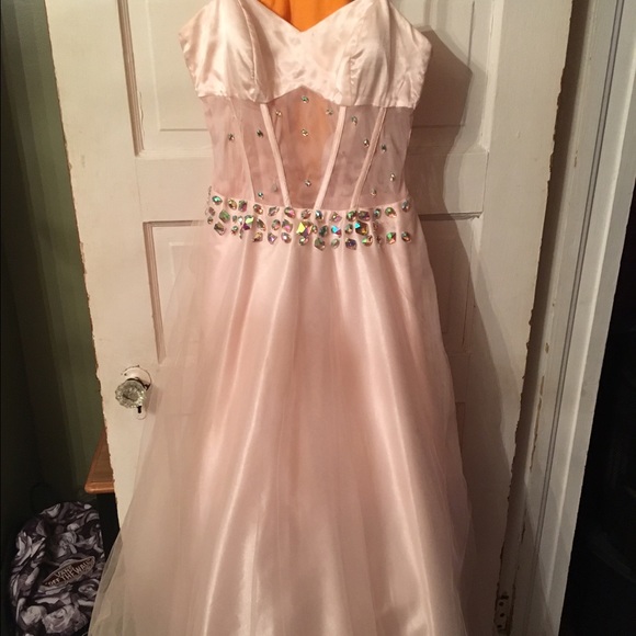 Light Pink Strapless Prom/Ball Dress