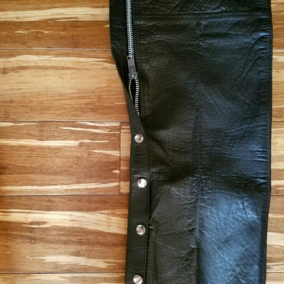 Chaps black leather NWOT - Picture 3 of 4