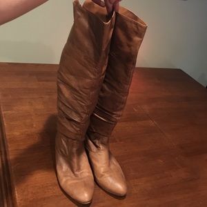Steve Madden ruched boots leather buckles caliko