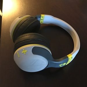 Skull candy Bluetooth headphones