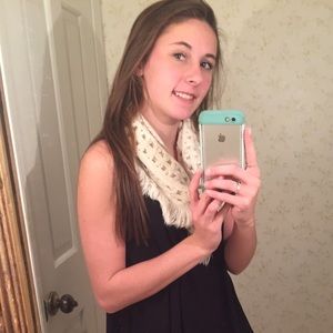 Meet your Posher, Brooke