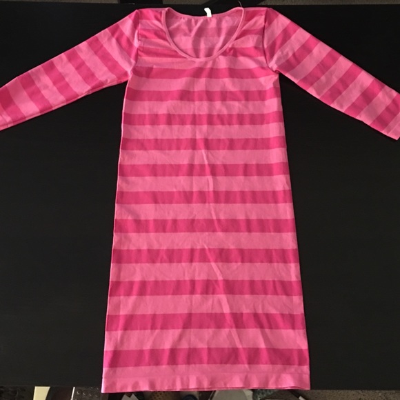 Pink stretchy shirt