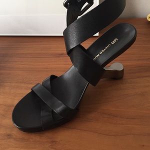 Size 10 United Nude trademark heels