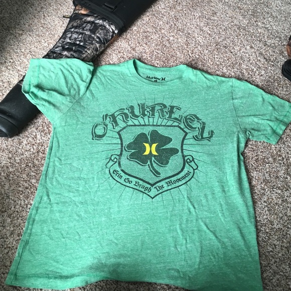 Men's size large Hurley shirt