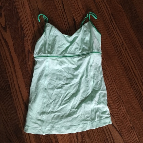 Lululemon workout tank top