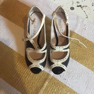 Vintage inspired heels!