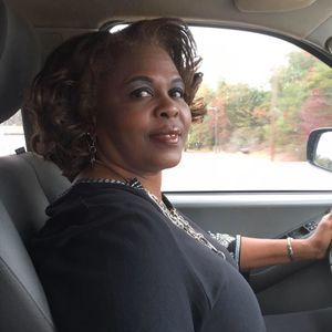 Meet your Posher, Cynthia