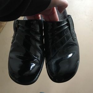 Clarks patten leather clogs