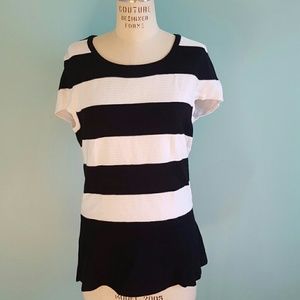 White House Black Market Short Sleeve Sweater