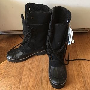 Khombu Lace-up Winter Boots
