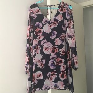 GUESS Kalise shift dress. Never worn,still has tag