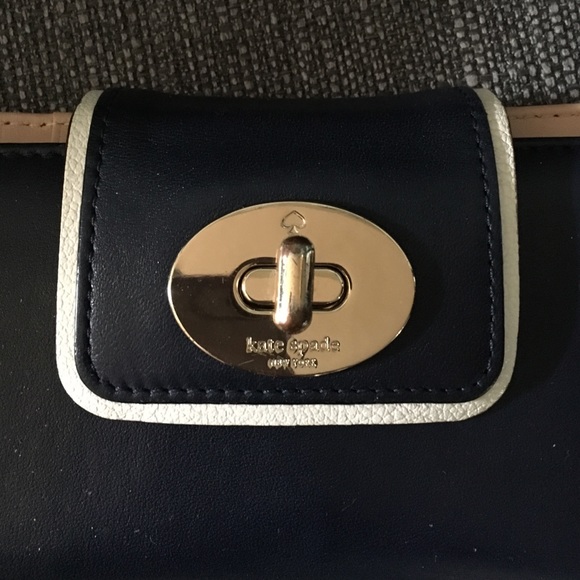 Wallet - Picture 2 of 3