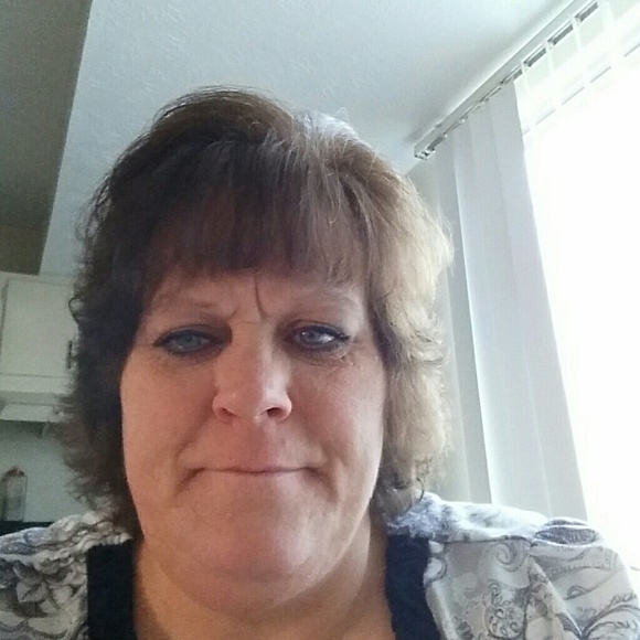 Meet your Posher, Dena - Picture 1 of 1