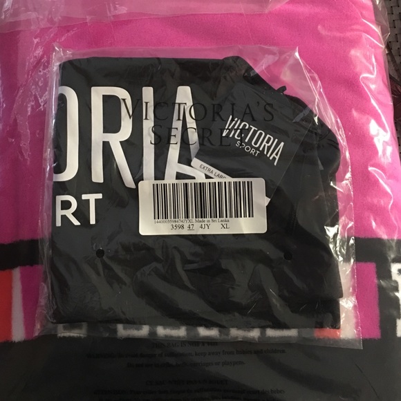 BNWT Victoria's Secret racerback sport bra