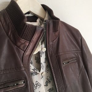 DONATING 02.14 ❤️❤️❤️ Brown Leather Jacket