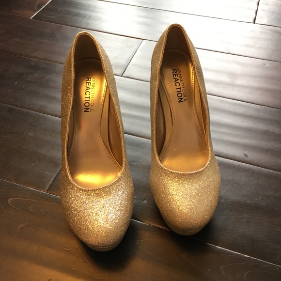 BRAND NEW Kenneth Cole Champagne Glitter pumps
