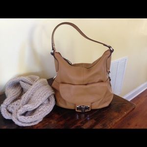 Tan/light brown B.Makowsky bag with silver accents