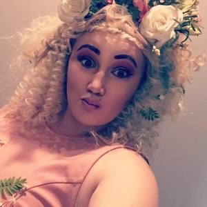 Meet your Posher, Lesley