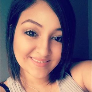 Meet your Posher, Dollyana