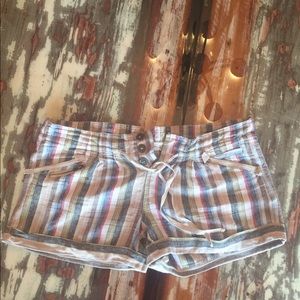 Buckle linen shorts