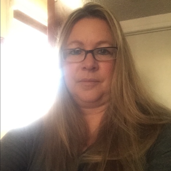 Meet your Posher, Denise - Picture 1 of 1