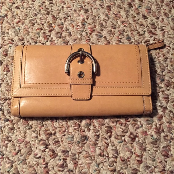 💯 authentic coach wallet / check book - Picture 1 of 4