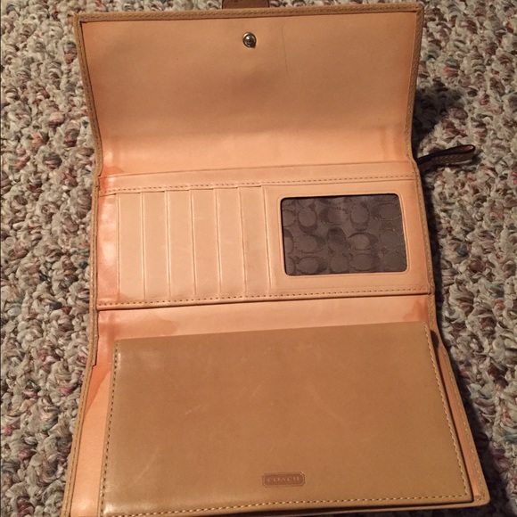 💯 authentic coach wallet / check book - Picture 2 of 4