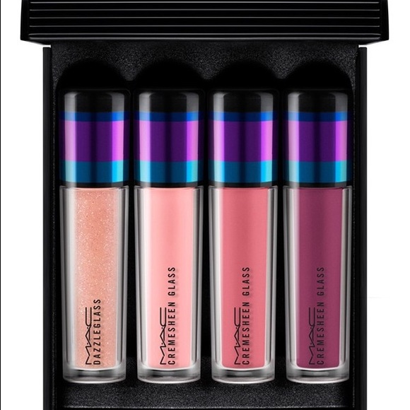 MAC Irresistibly Charming Pink Mini Lip Gloss Set