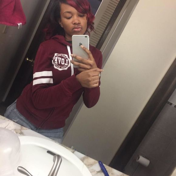 Meet your Posher, Alyssa