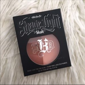 Kat Von D Shade Light Blush Hansel and Gretel