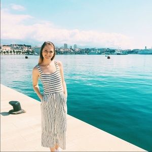 Blue and white stripe gauchos