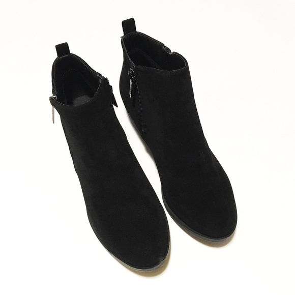 ❗️LAST PAIR ❗️Black Faux Suede Ankle Boots - Picture 7 of 8