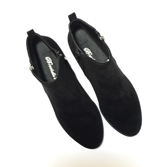 ❗️LAST PAIR ❗️Black Faux Suede Ankle Boots - Picture 8 of 8