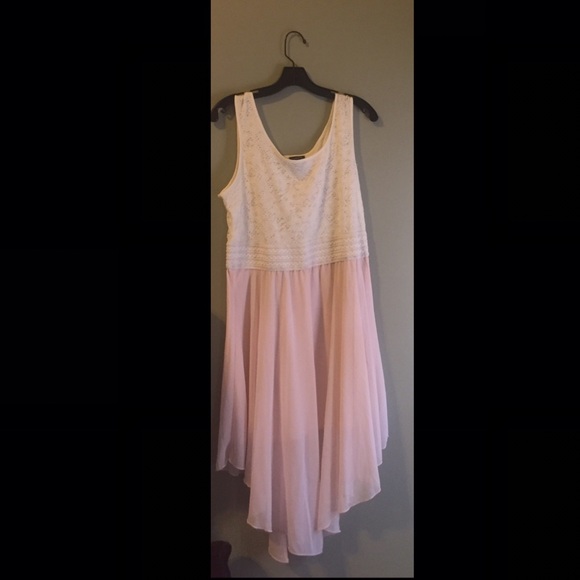 Rue 21 white and light pink dress
