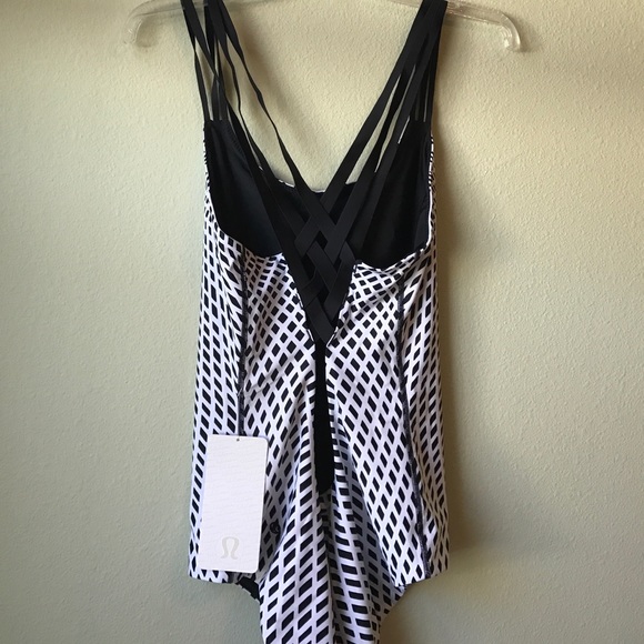 NWT LULULEMON STRAPPY BACK ONE PIECE -- Size 10 - Picture 3 of 4