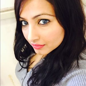 Meet your Posher, Nia