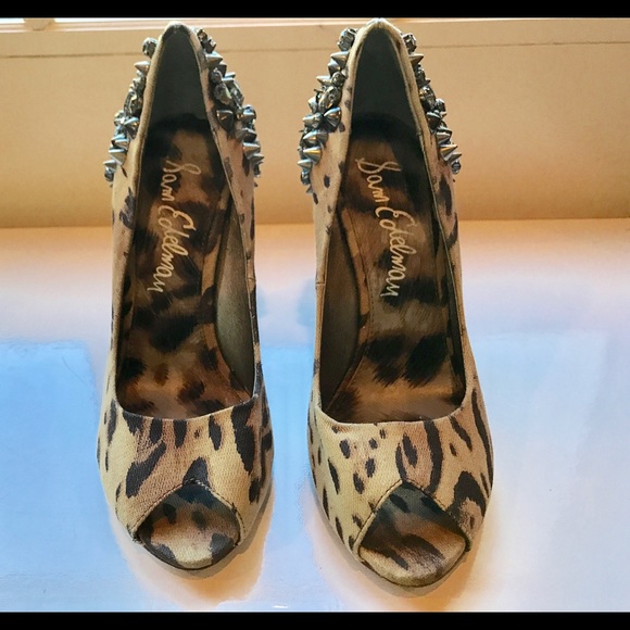 Leopard Embellished Hells