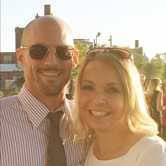 Meet your Posher, Jennifer - Picture 1 of 1