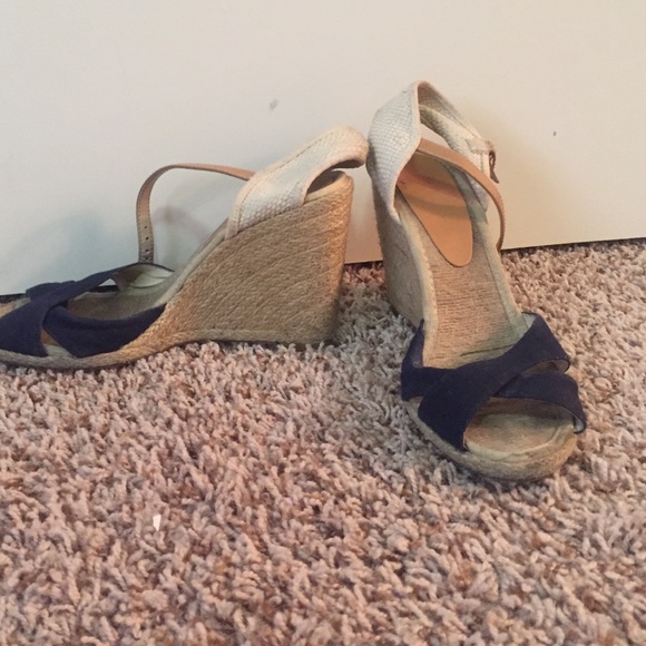BCBG wedges - Picture 2 of 2