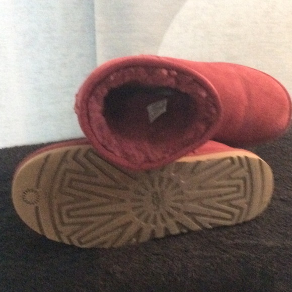 raspberry uggs size 8 raspberry uggs size 8