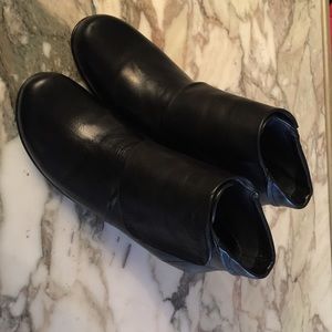 Dansko ankle boot