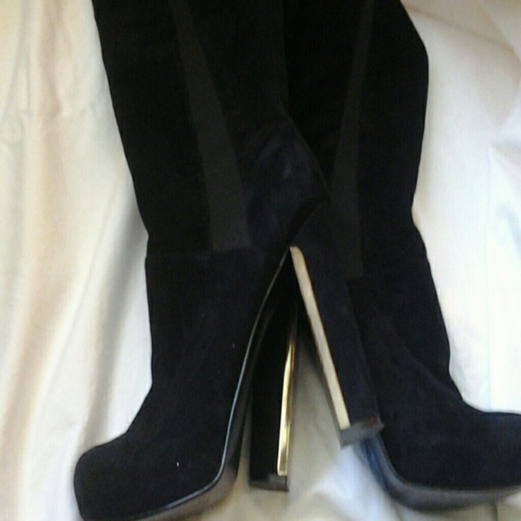 Guess black suede knee high boot - Picture 2 of 4