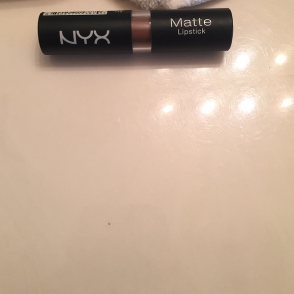 pigmented nude NYX matte lipstick